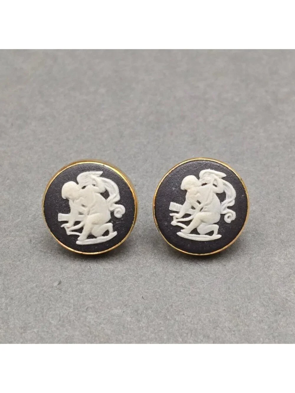 Vintage Van Dell 12K Gold Filled Black Jasperware Cameo Stud Earrings Cupid 14K - Picture 1 of 10